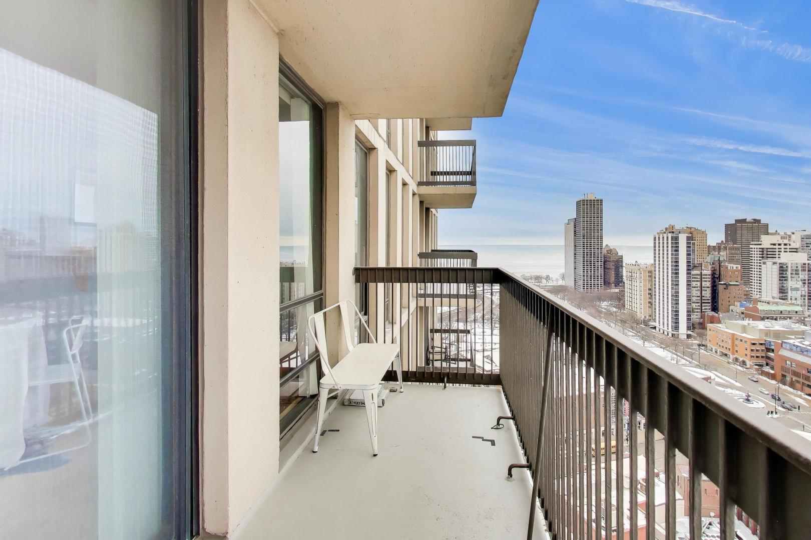 1660 N La Salle Drive Unit: 2502