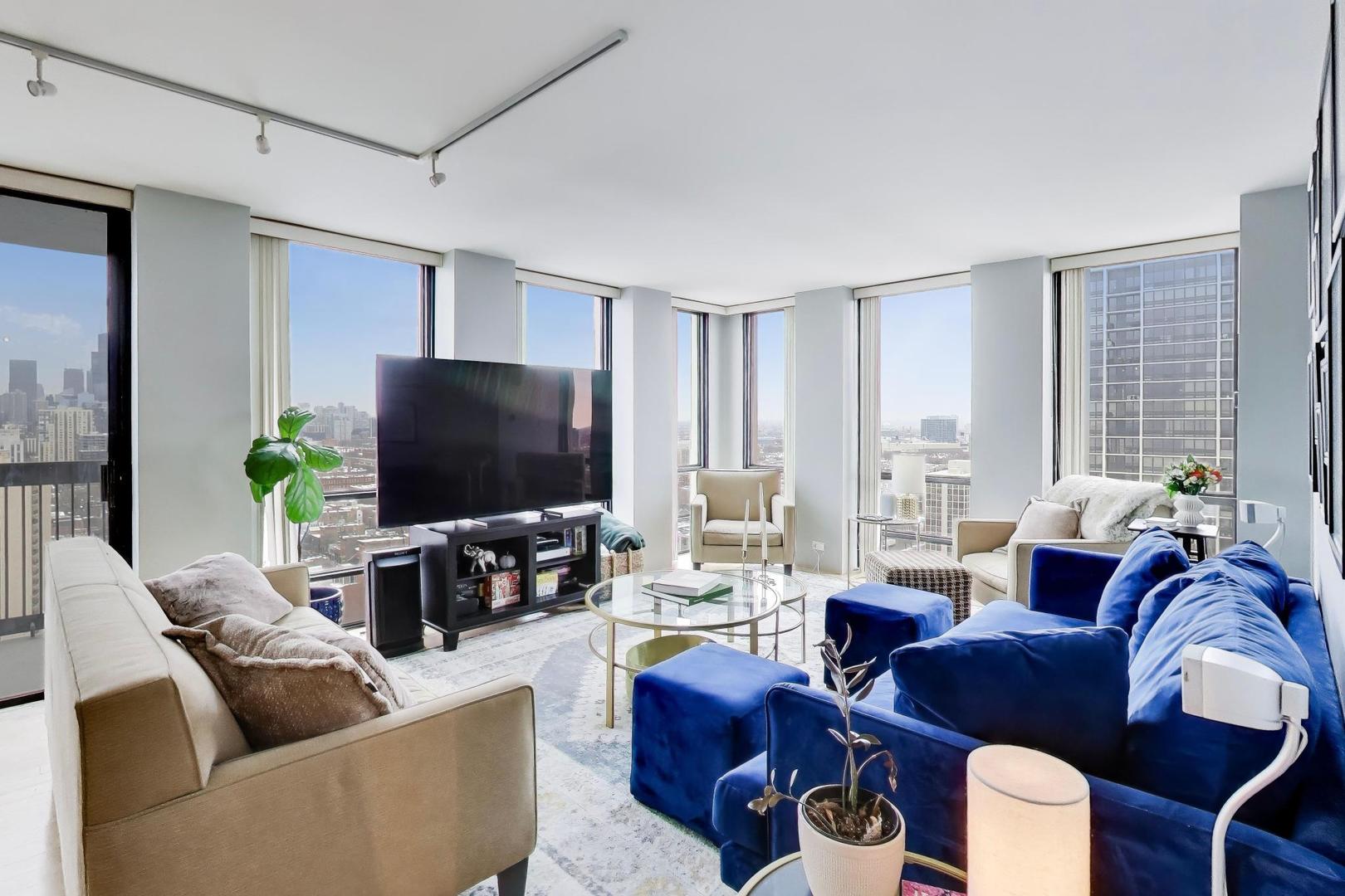 1660 N La Salle Drive Unit: 2502
