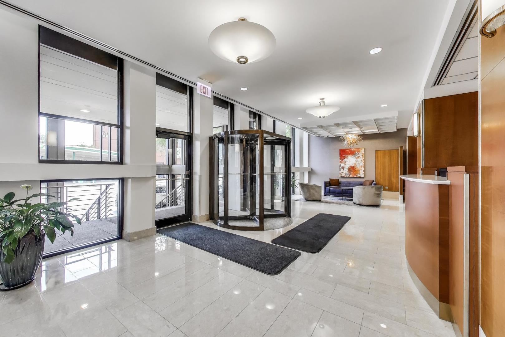 1660 N La Salle Drive Unit: 2502