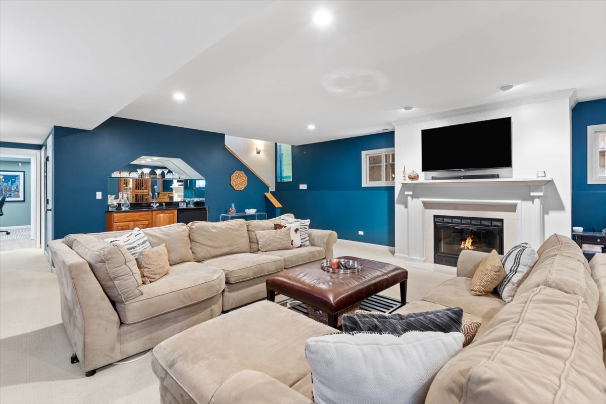 1708 W Byron Street