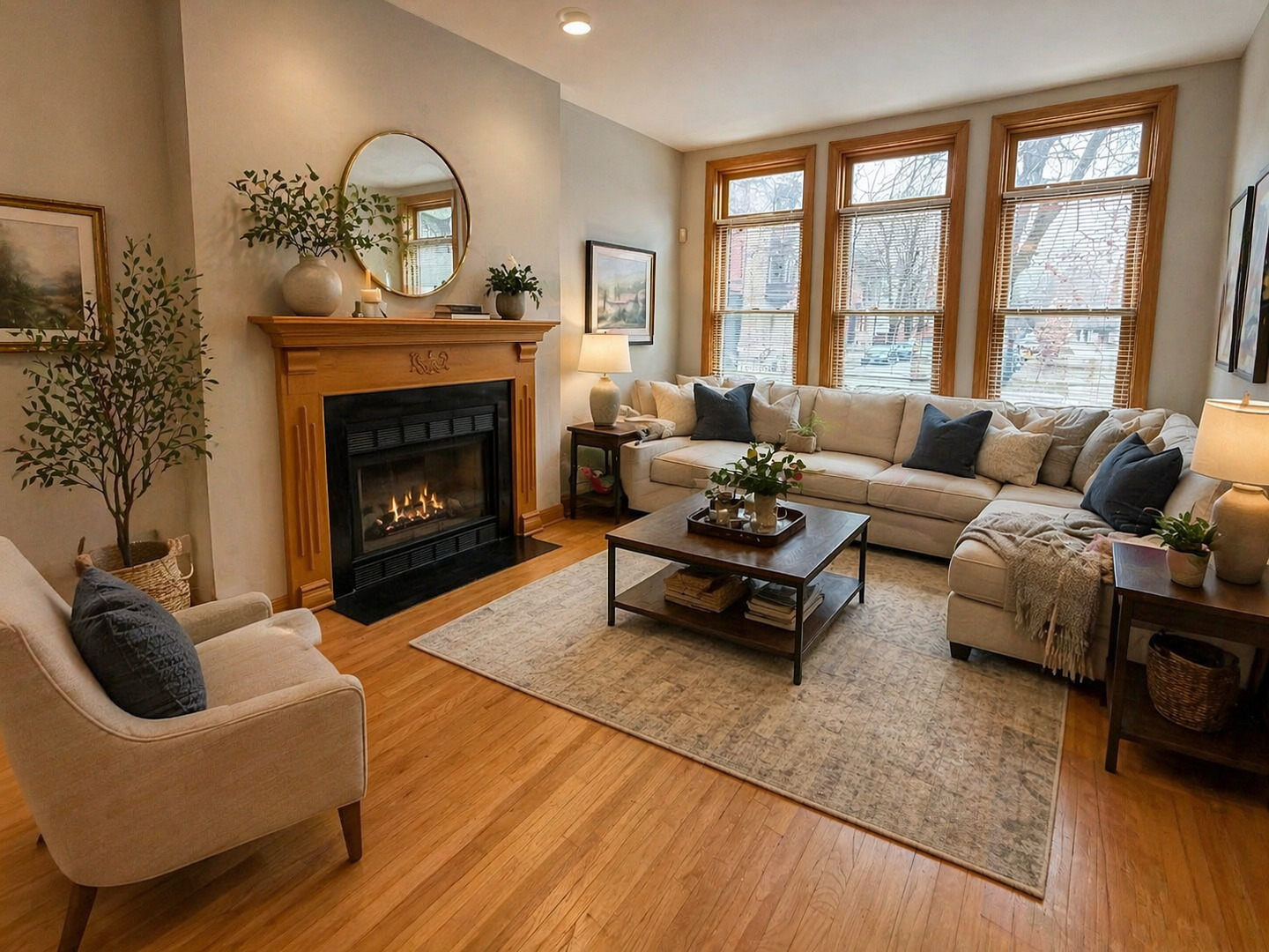 1463 N Leavitt Street Unit: 1