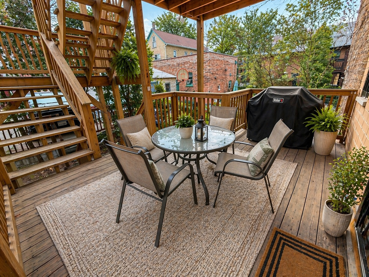 1463 N Leavitt Street Unit: 1