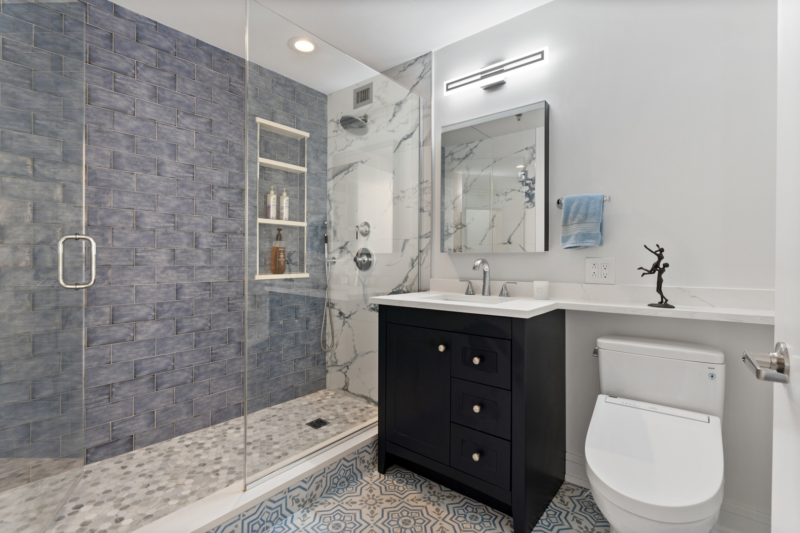 701 S Wells Street Unit: 2303