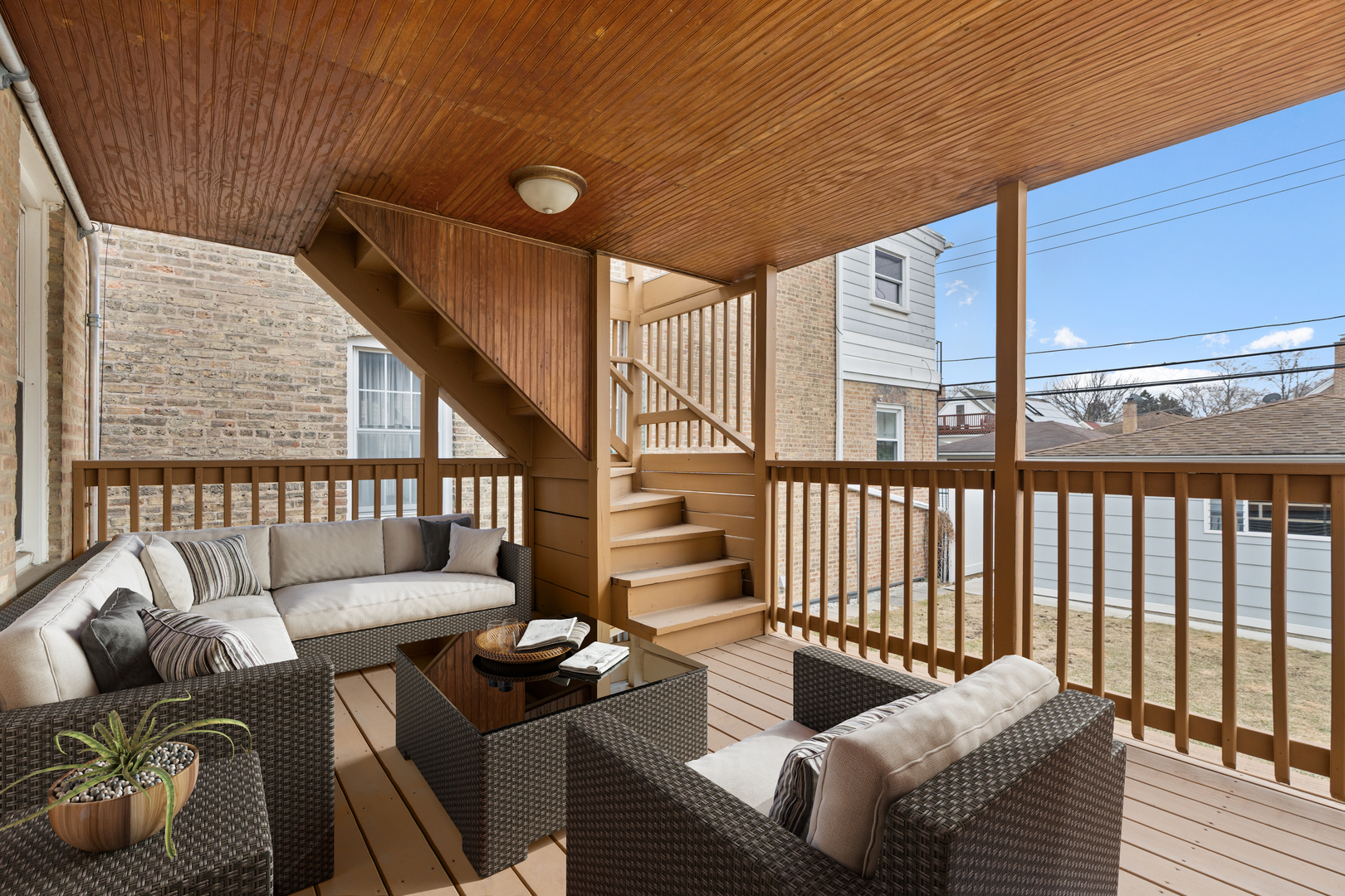 6041 W Gunnison Street