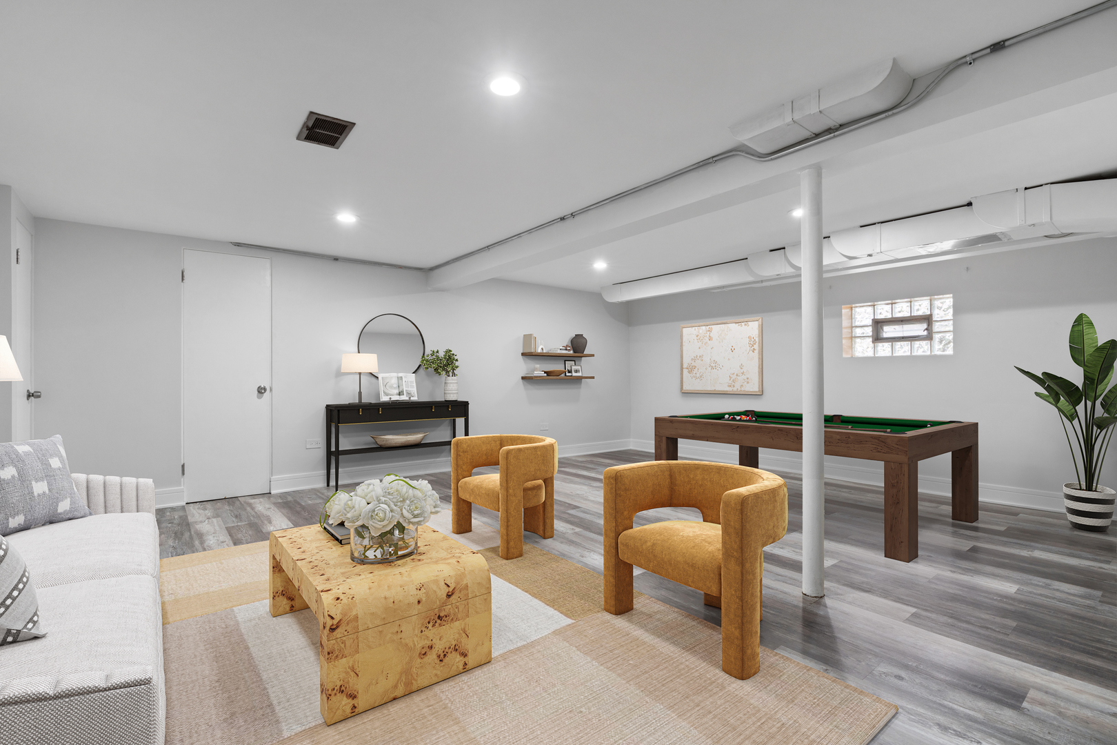 6041 W Gunnison Street