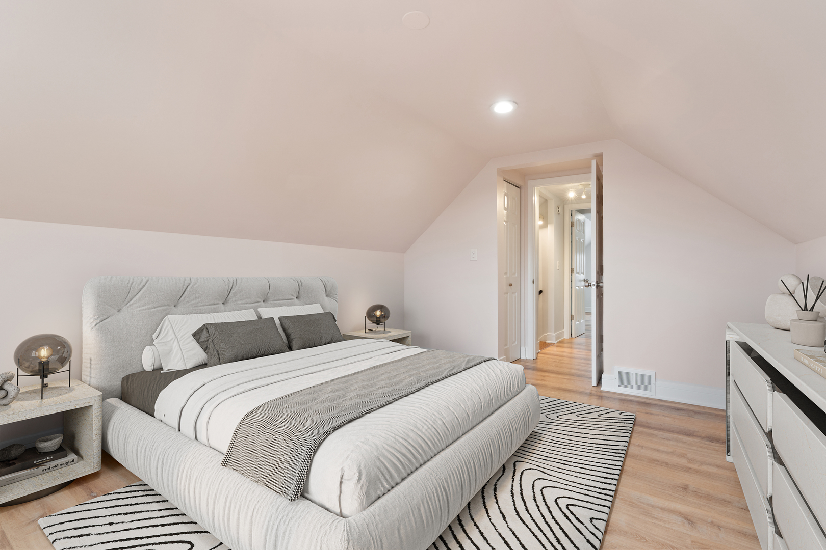 6041 W Gunnison Street