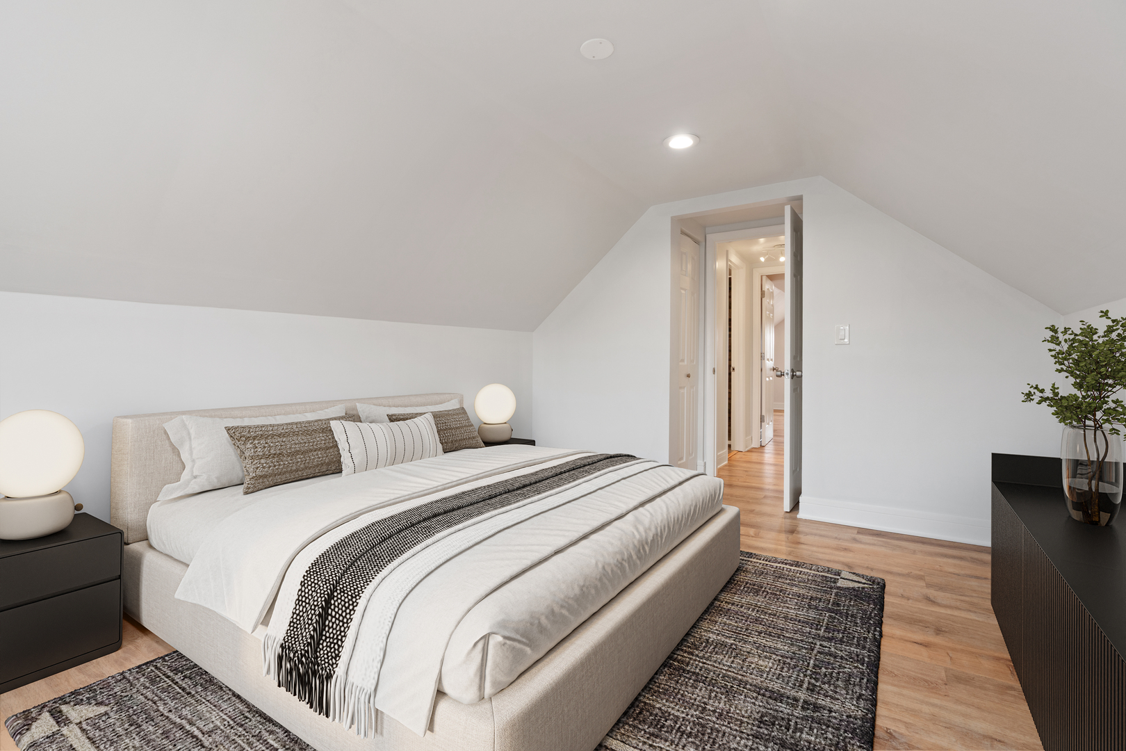 6041 W Gunnison Street