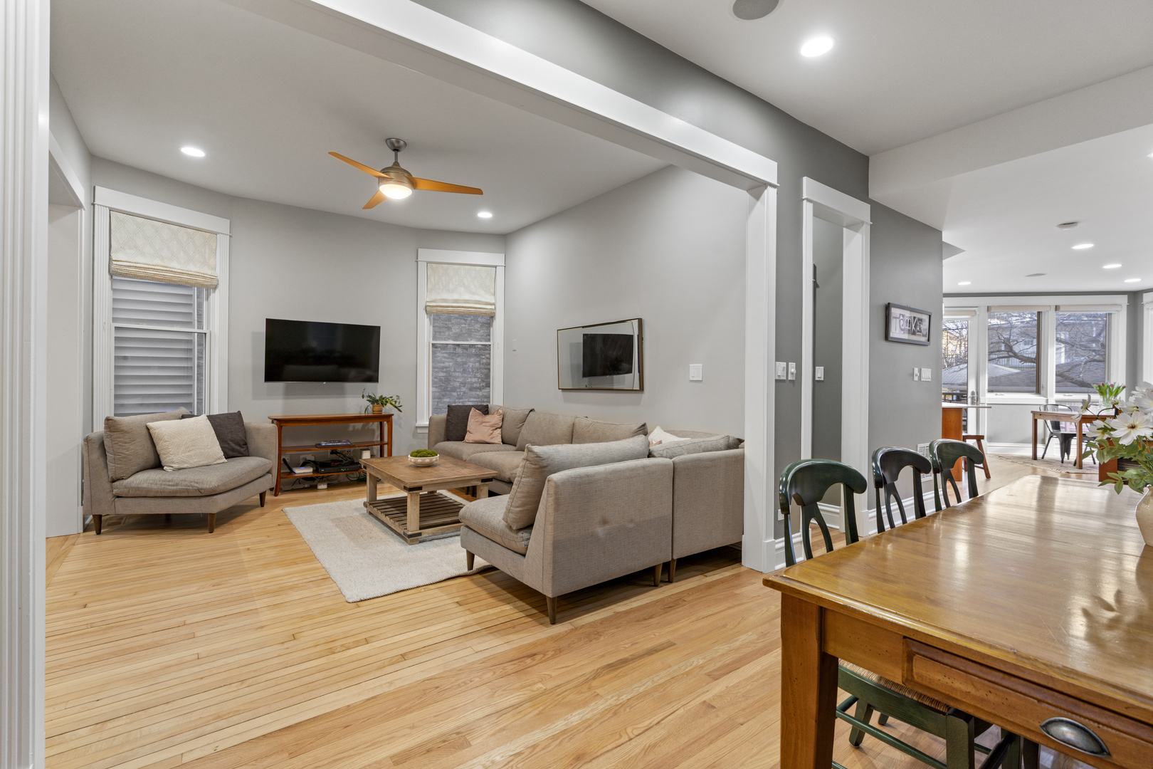 1903 W Berteau Avenue