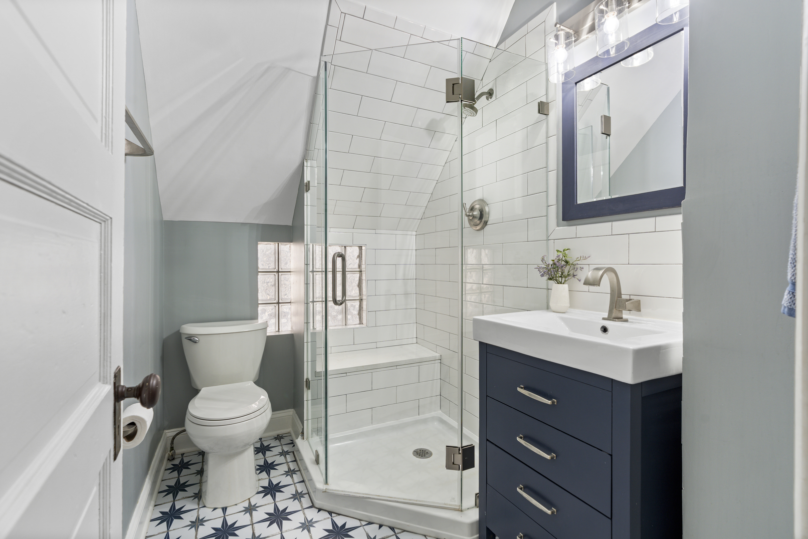 1903 W Berteau Avenue