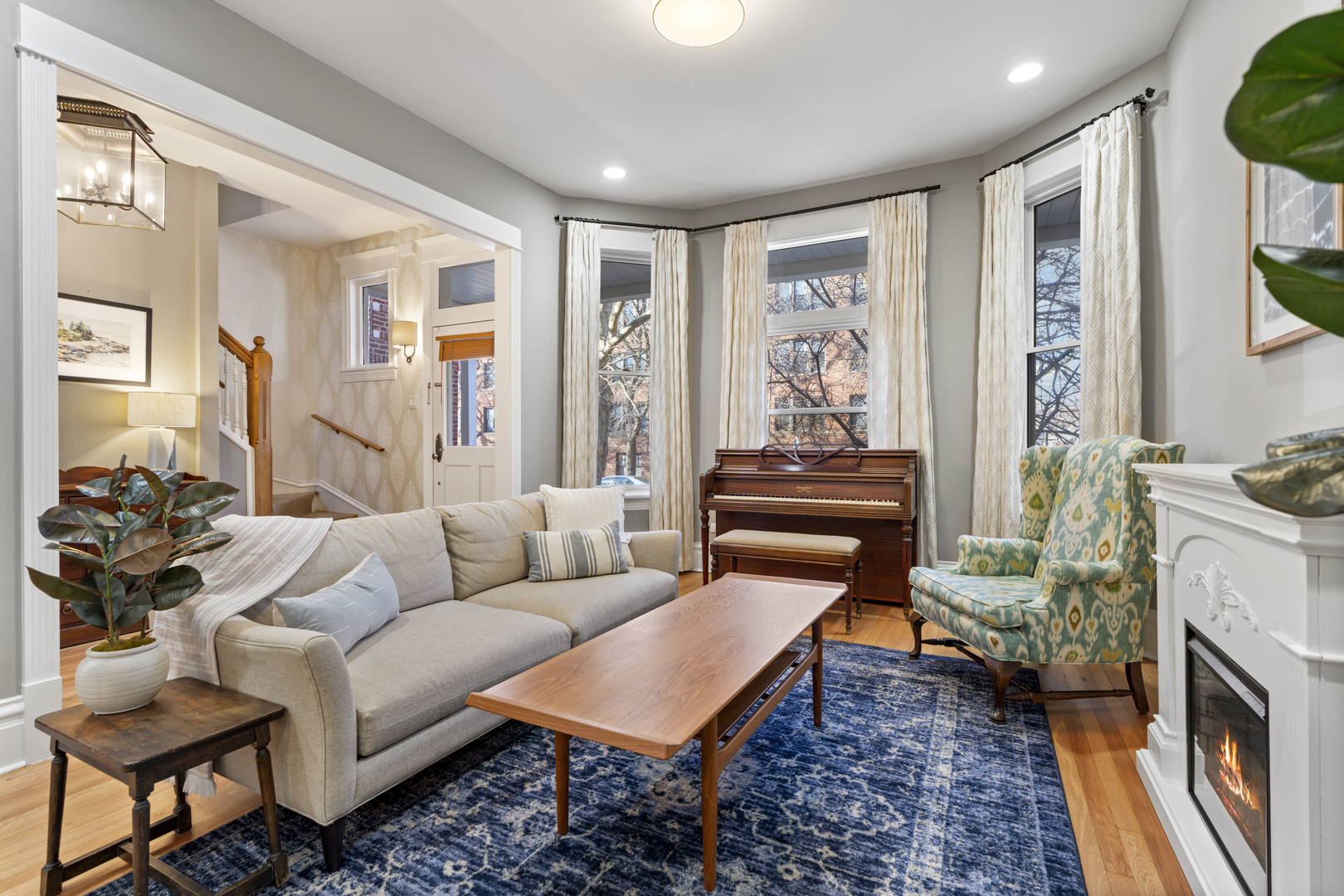 1903 W Berteau Avenue