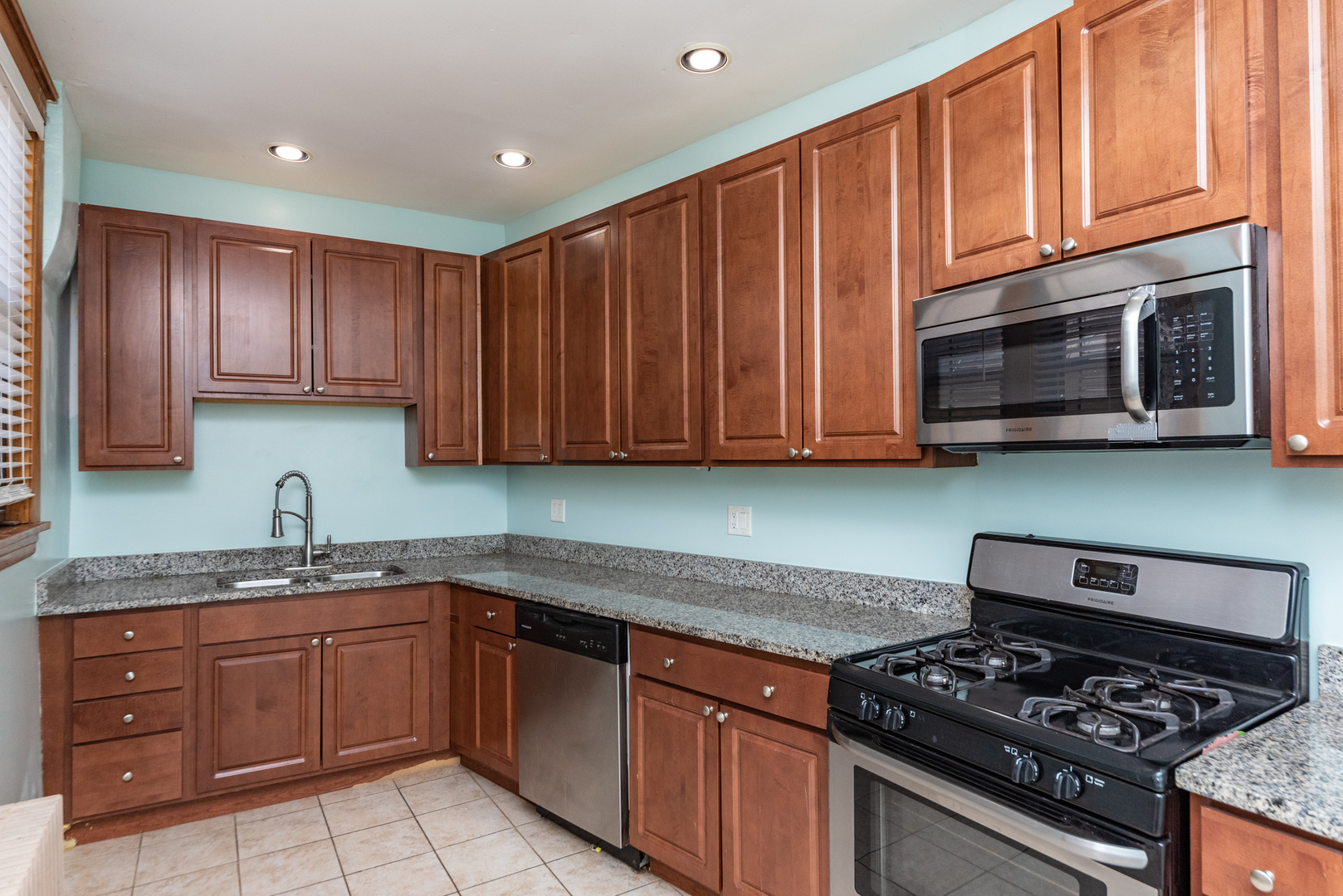 4255 N Campbell Avenue Unit: 2N