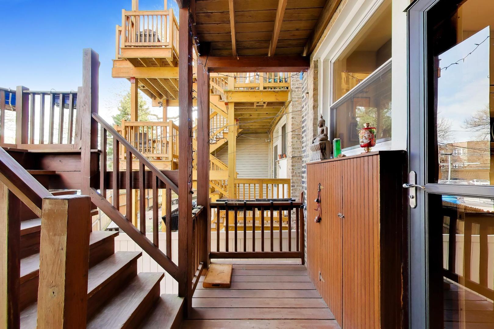 1324 W Albion Avenue Unit: 1E