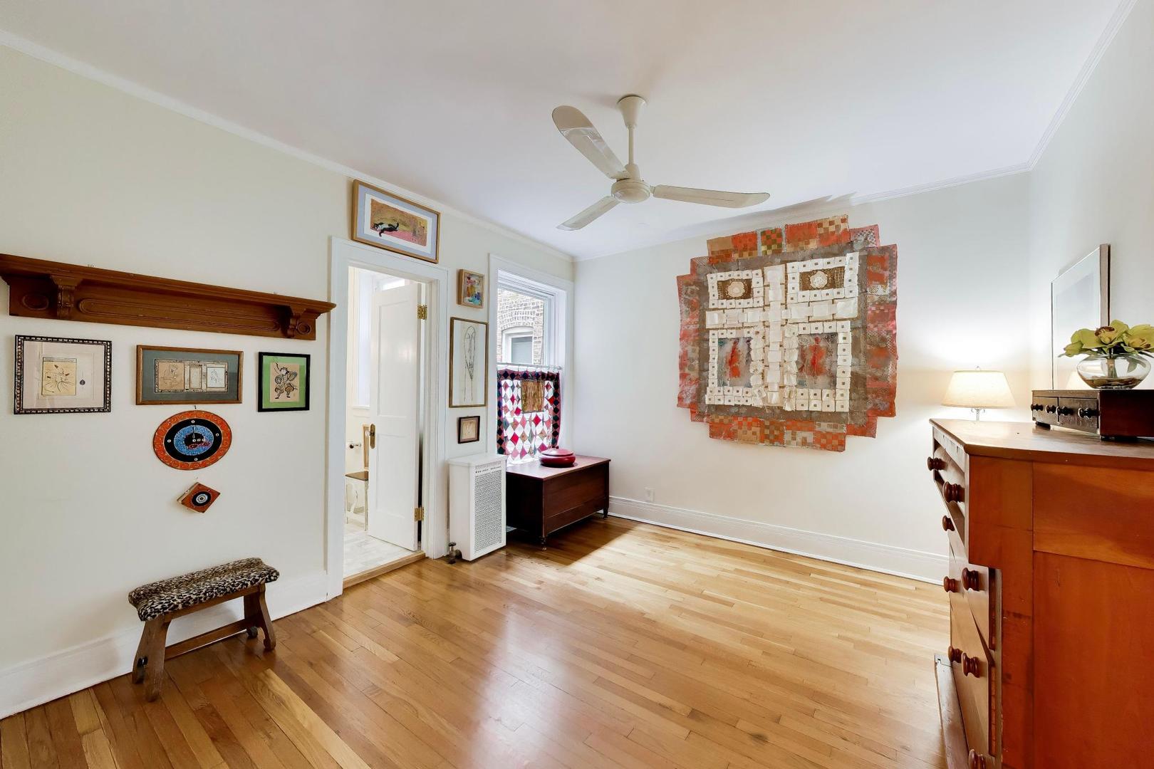 1324 W Albion Avenue Unit: 1E