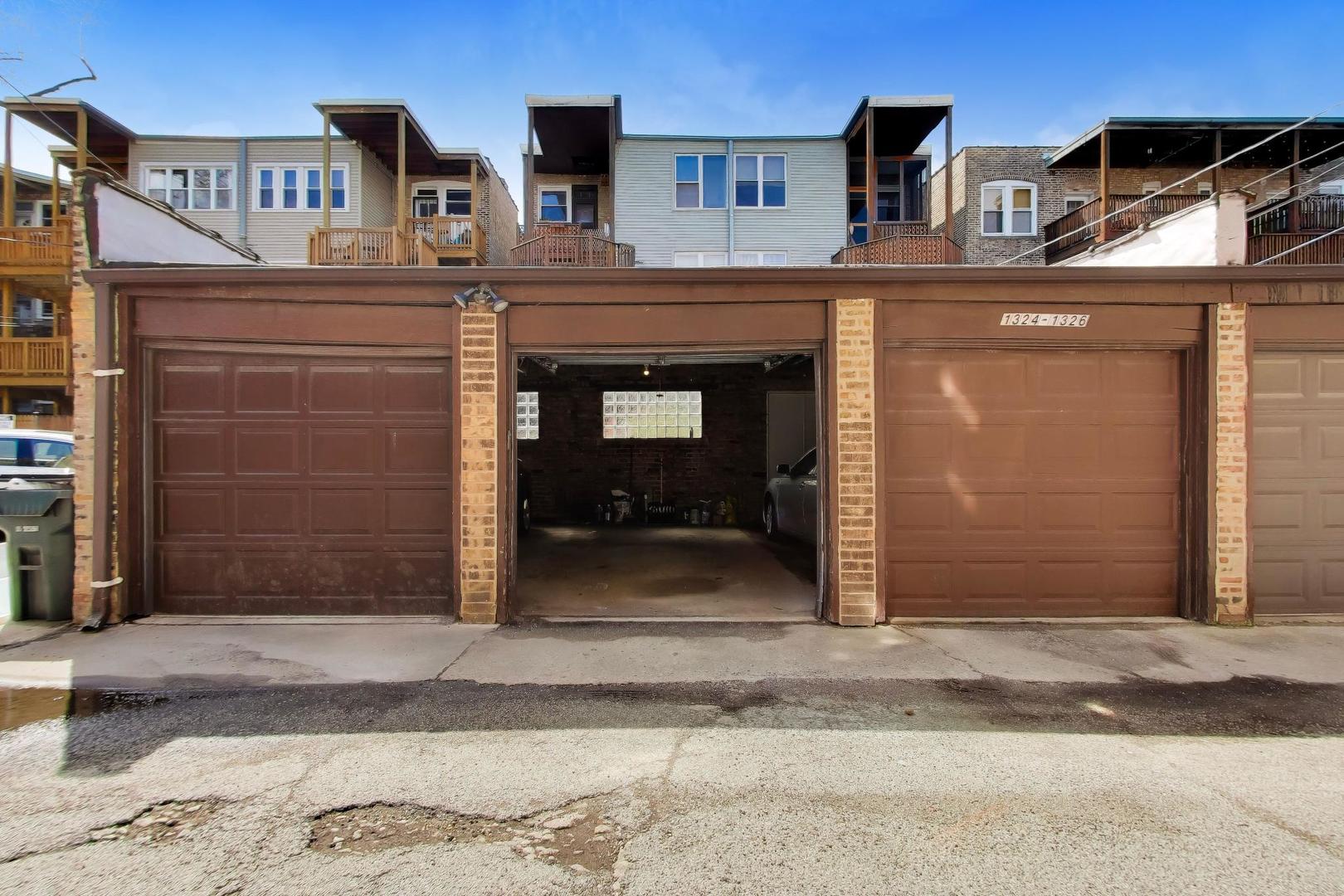 1324 W Albion Avenue Unit: 1E