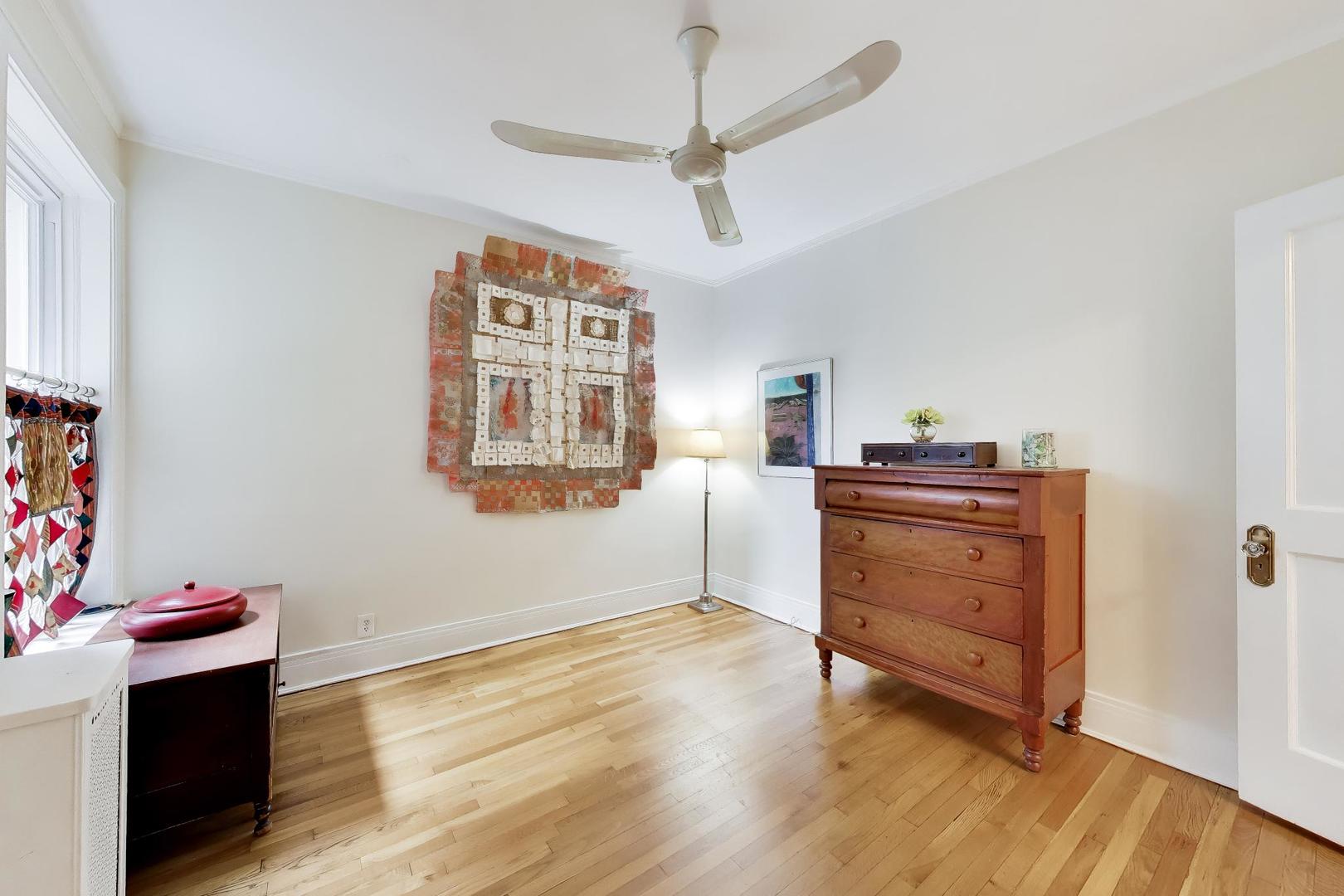 1324 W Albion Avenue Unit: 1E