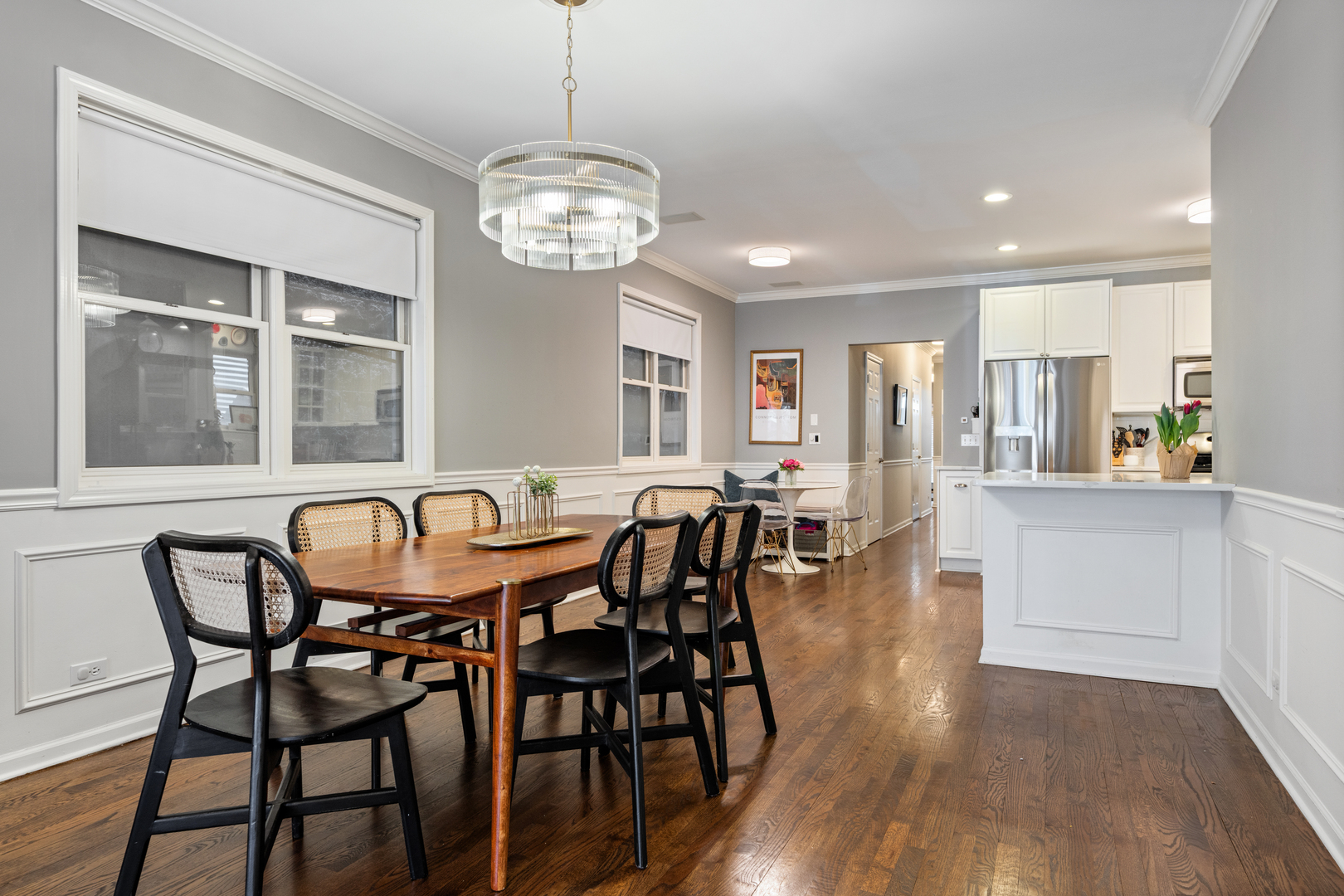 853 W Roscoe Street Unit: 1