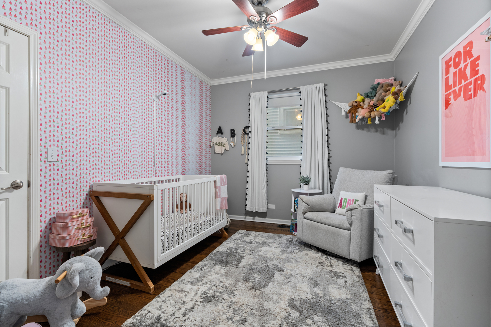 853 W Roscoe Street Unit: 1