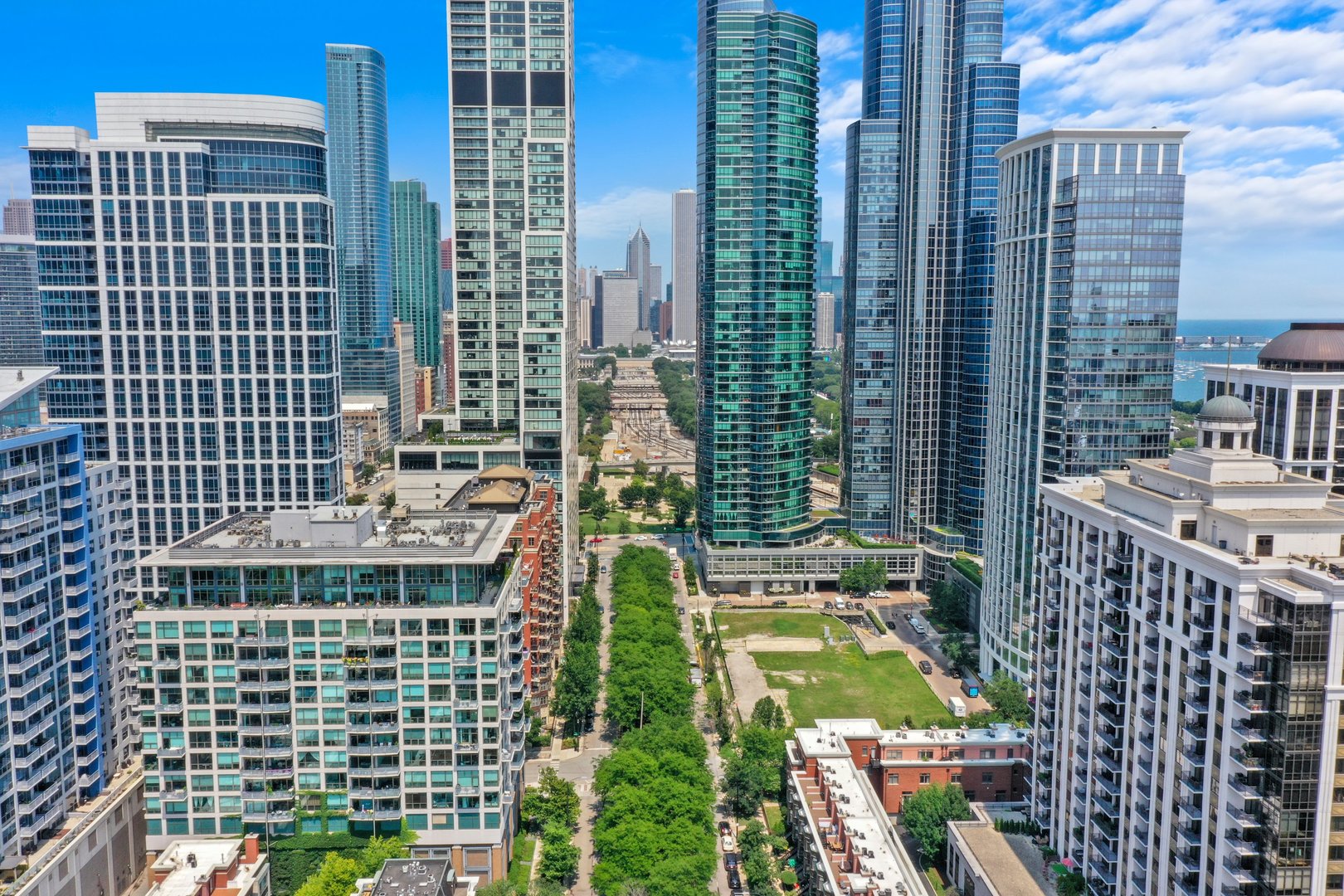 1322 S Prairie Avenue Unit: 1110