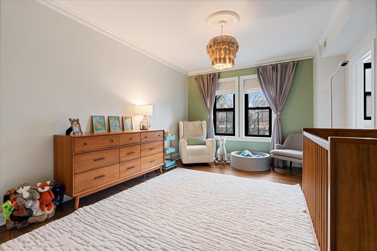 433 W Briar Place Unit: 6B