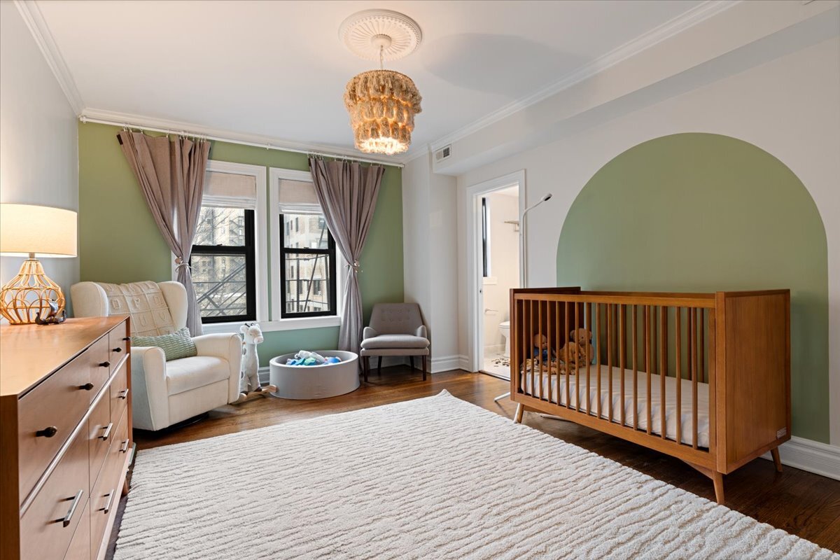 433 W Briar Place Unit: 6B