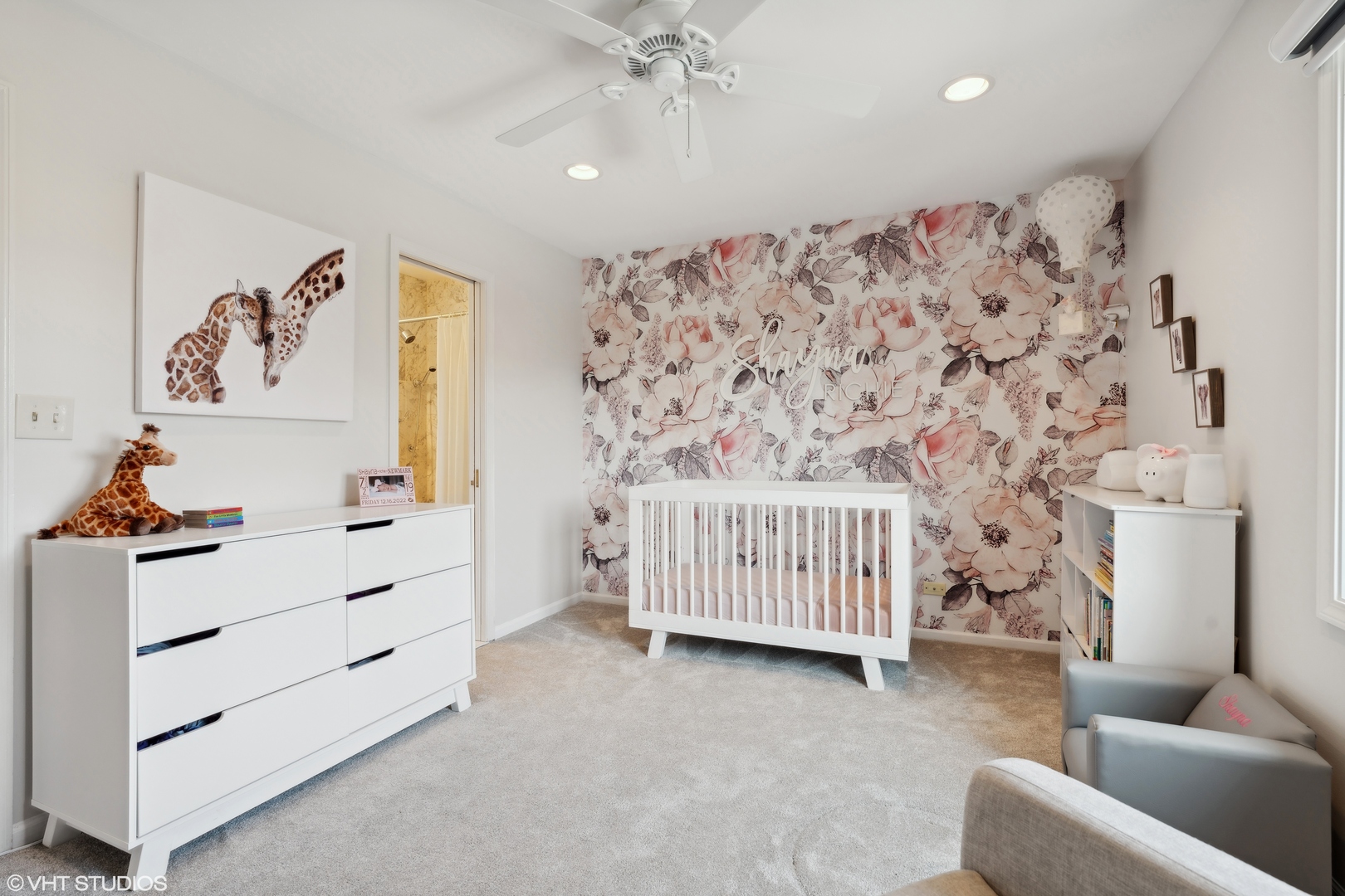 1251 W Fletcher Street Unit: E