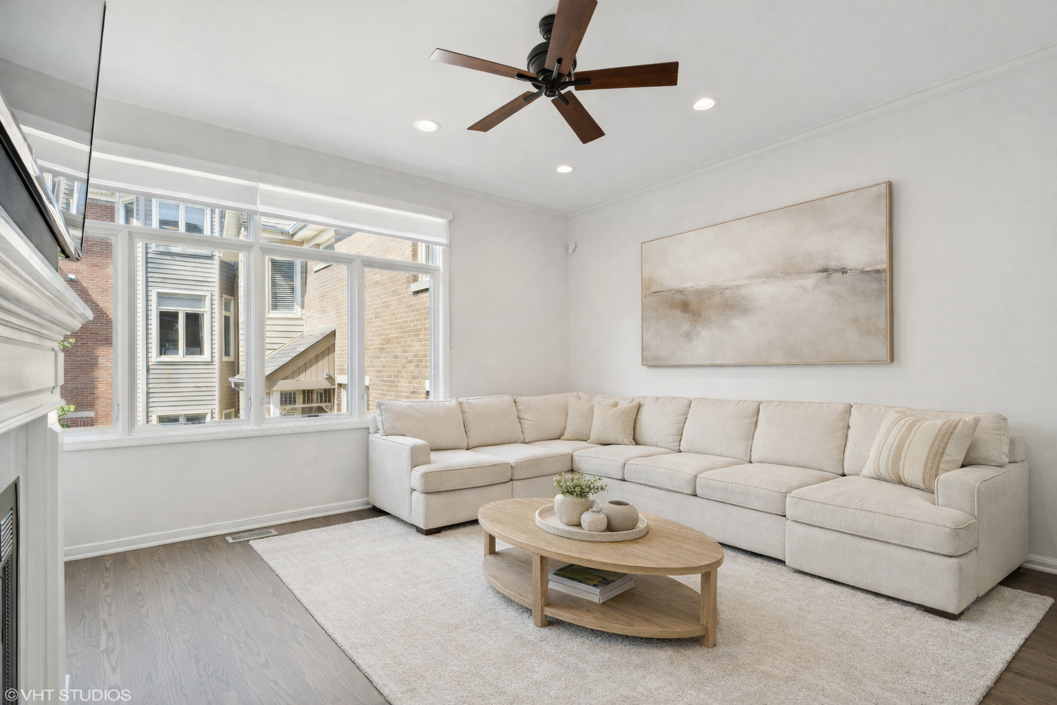 1251 W Fletcher Street Unit: E