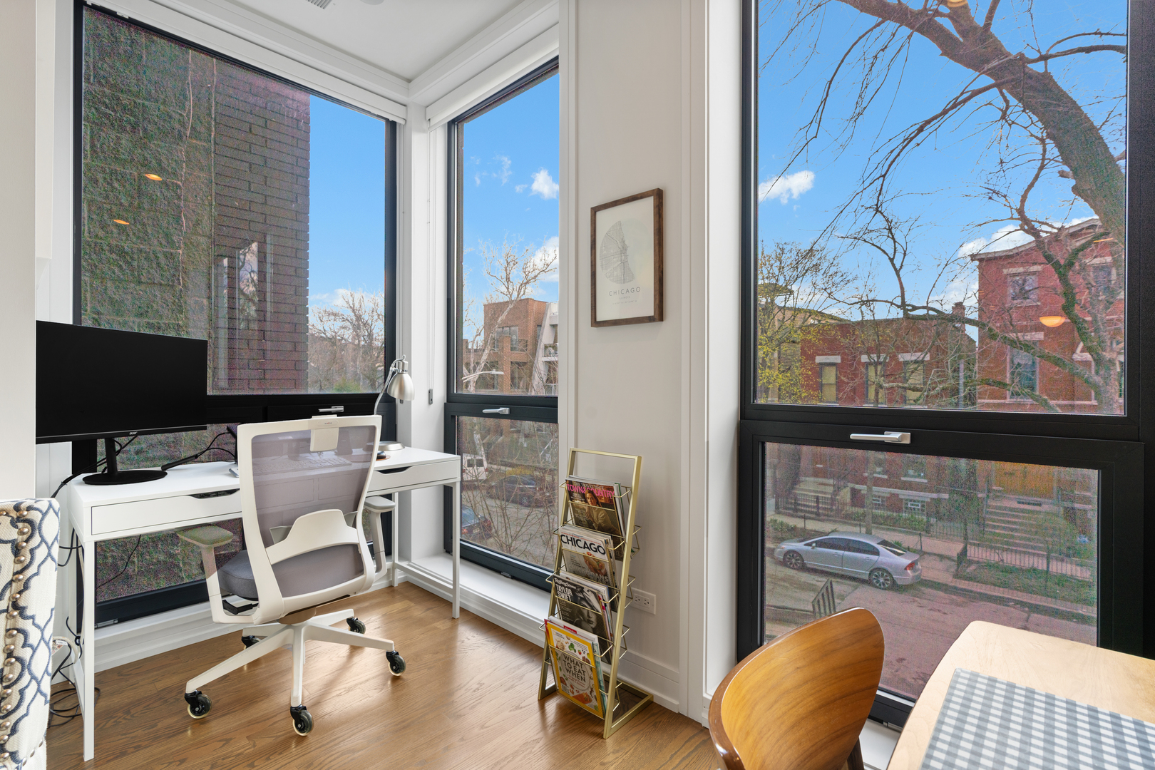 944 N Winchester Avenue Unit: 2