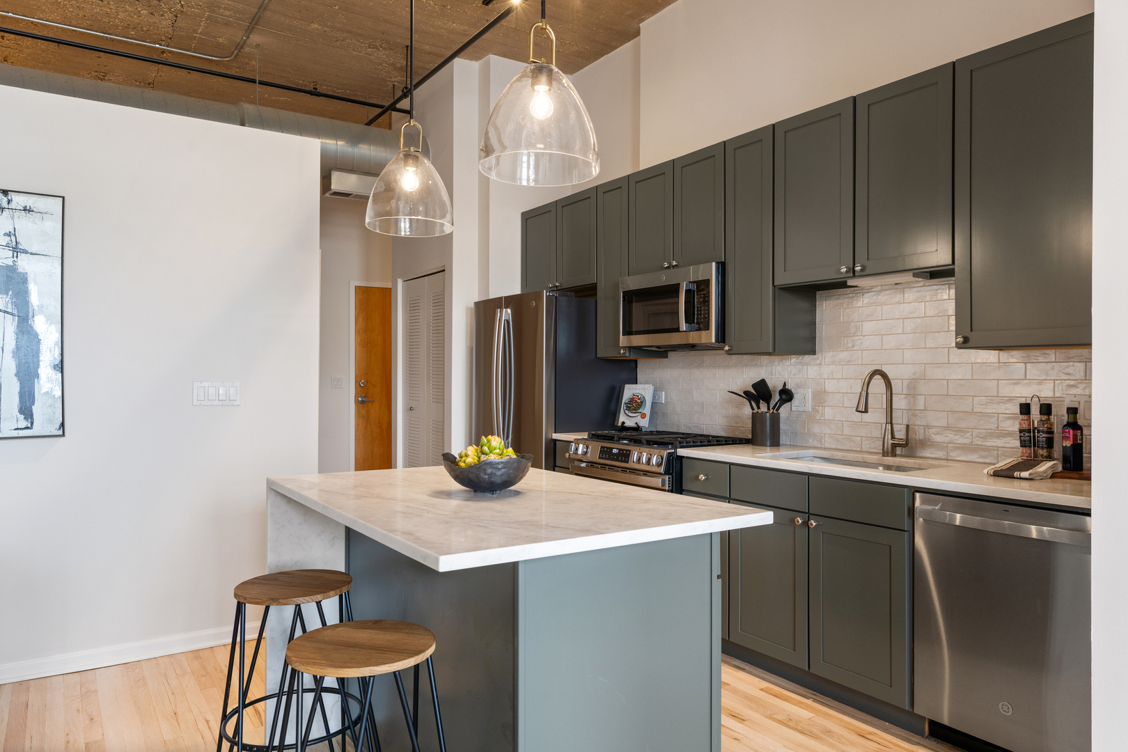 758 N Larrabee Street Unit: 603