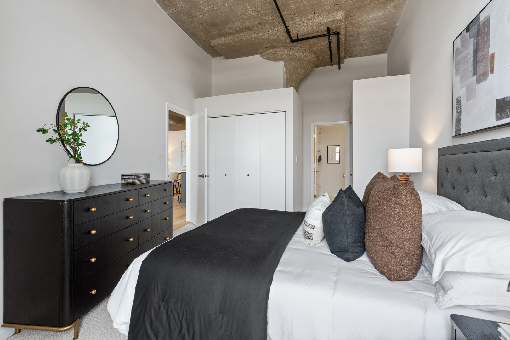 758 N Larrabee Street Unit: 603