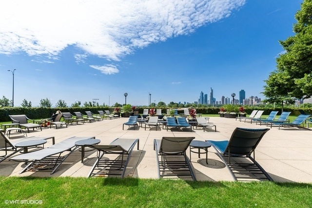 155 N Harbor Drive Unit: 2205