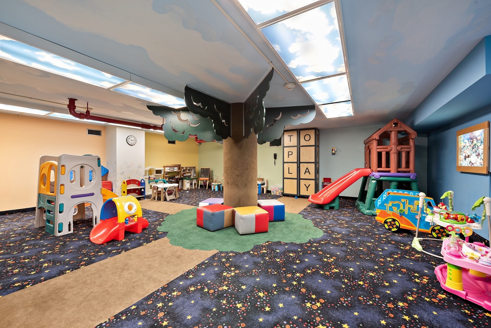 155 N Harbor Drive Unit: 2205