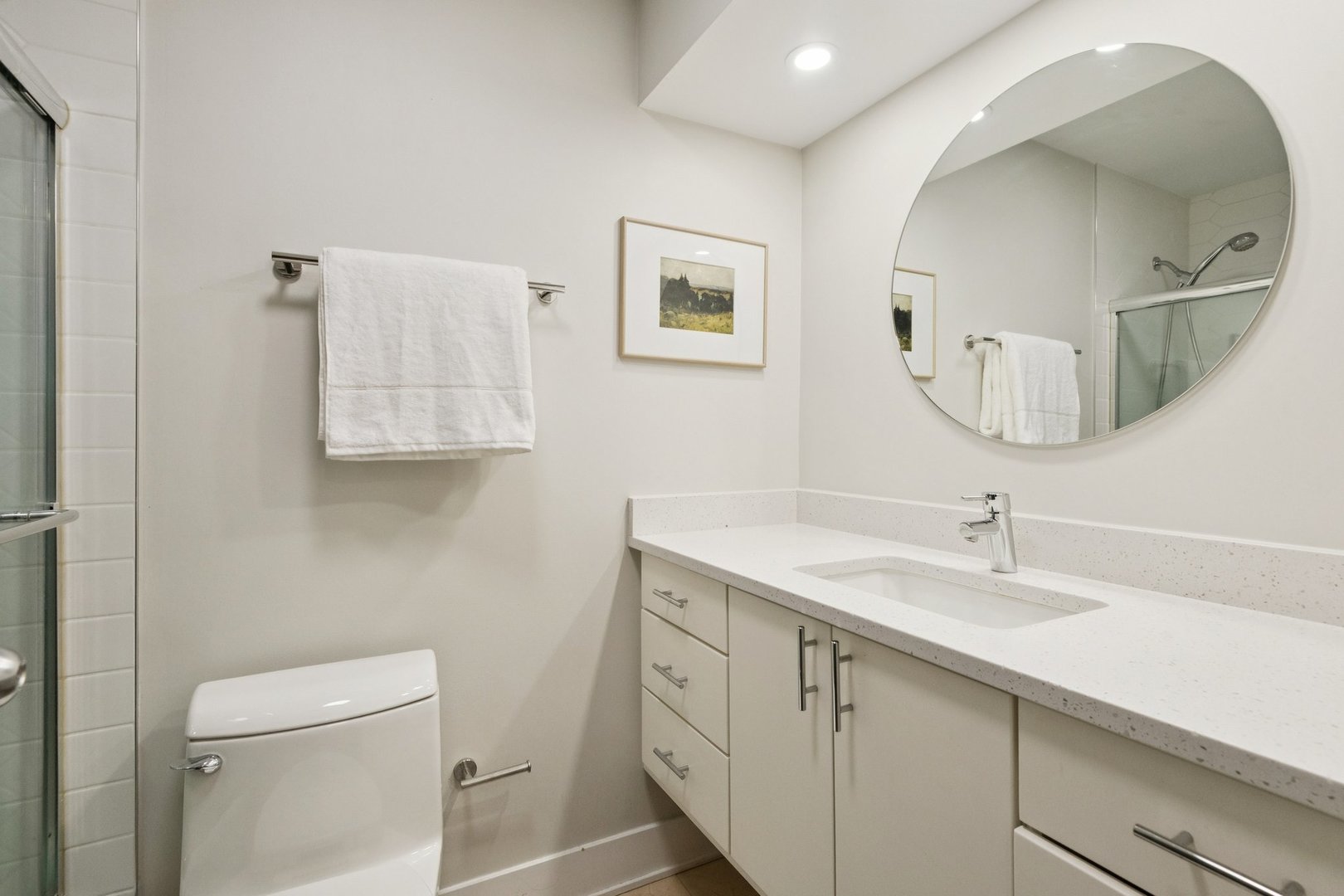 155 N Harbor Drive Unit: 2205