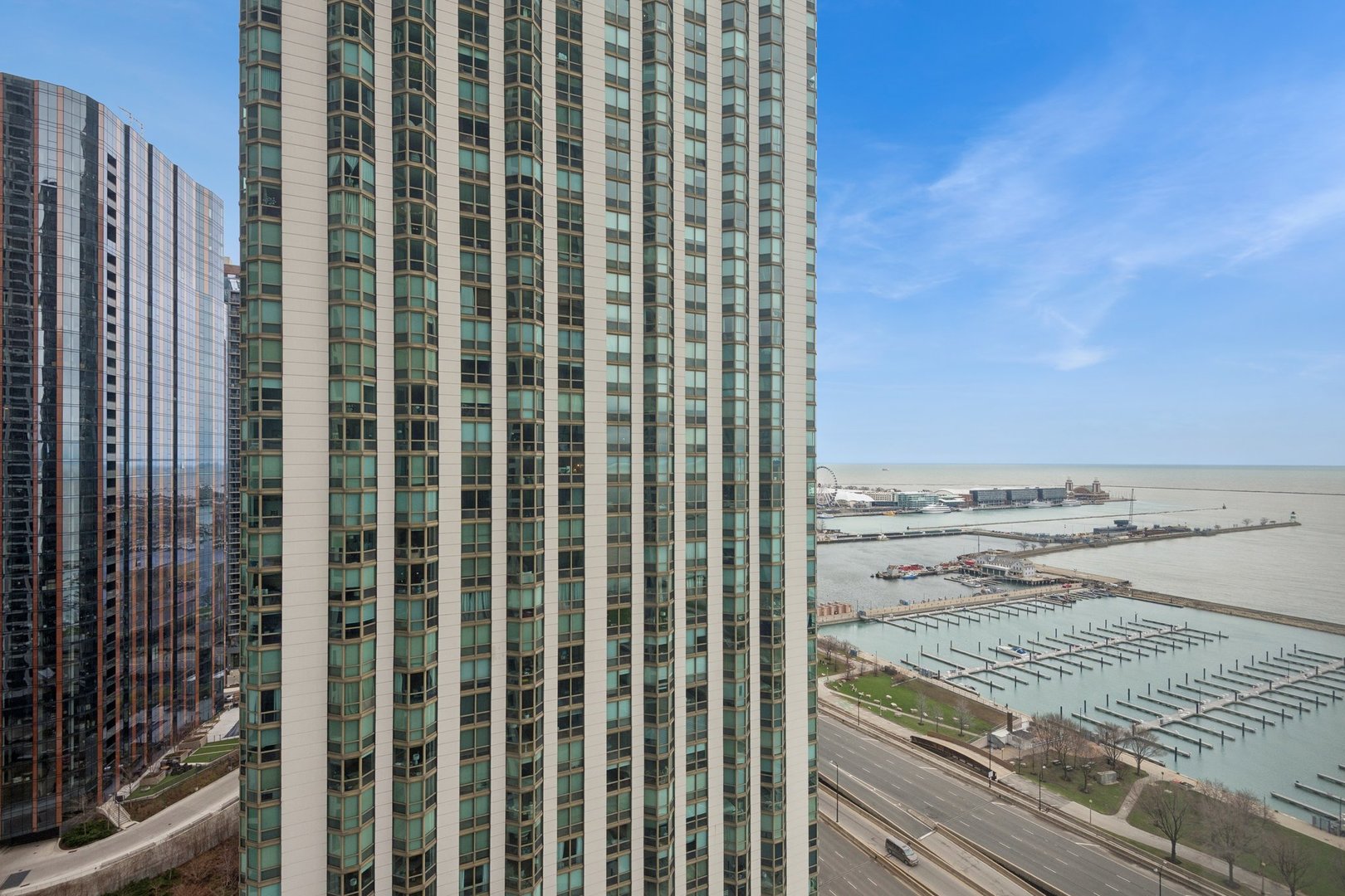 155 N Harbor Drive Unit: 2205