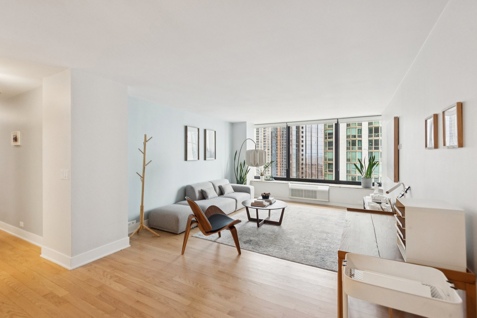155 N Harbor Drive Unit: 2205