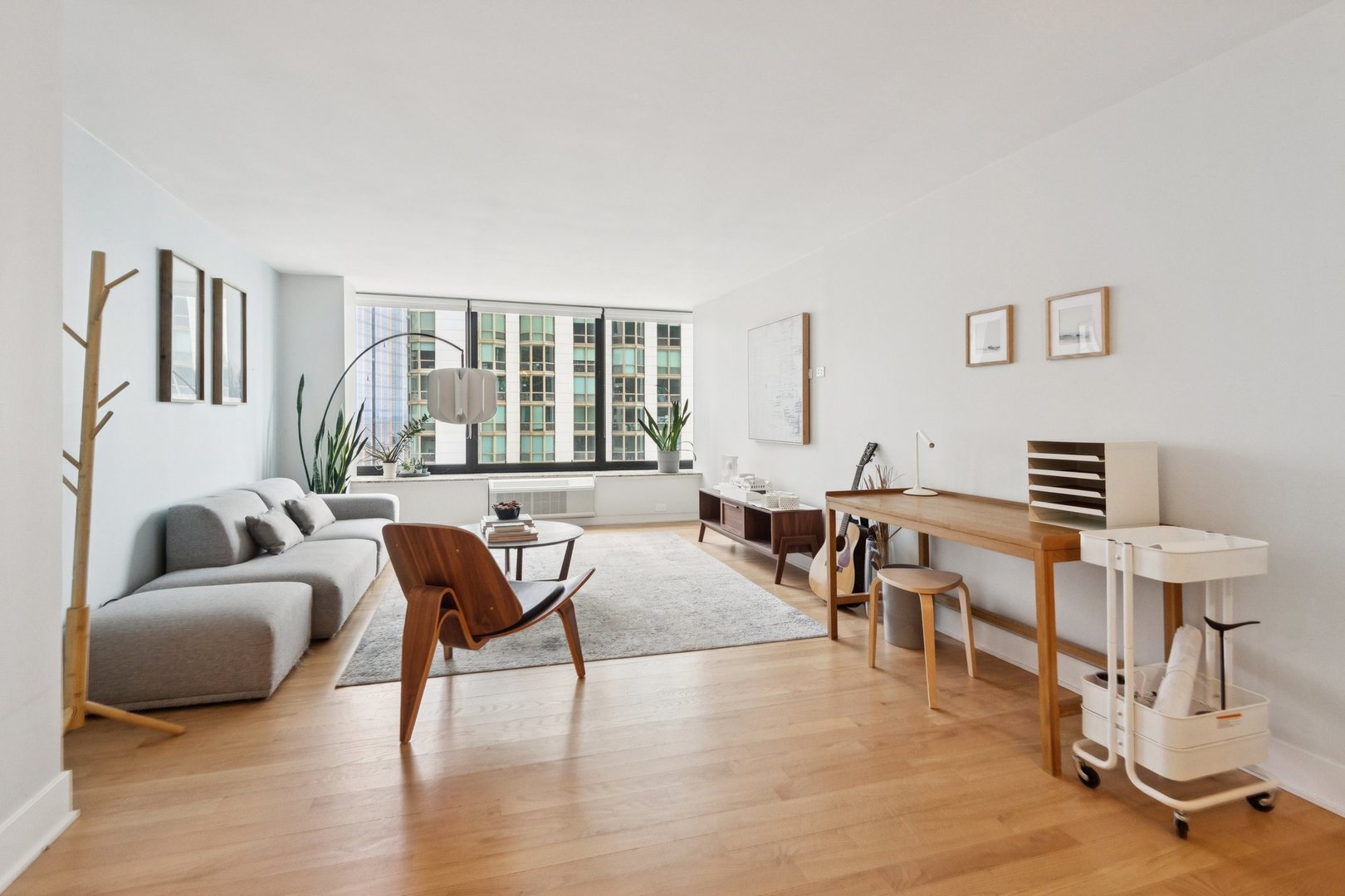 155 N Harbor Drive Unit: 2205