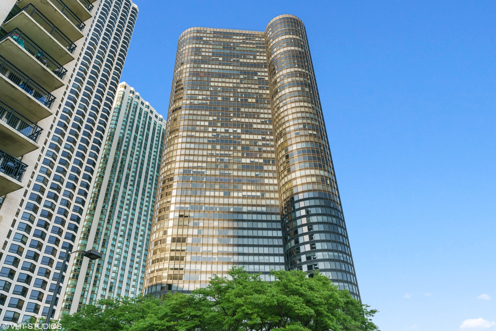 155 N Harbor Drive Unit: 2205