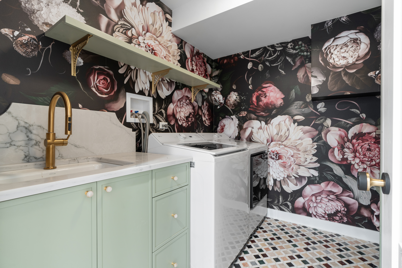 2110 N Hudson Avenue Unit: C