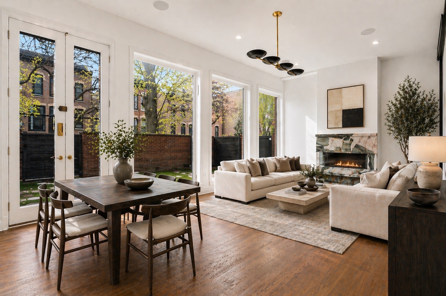 2110 N Hudson Avenue Unit: C