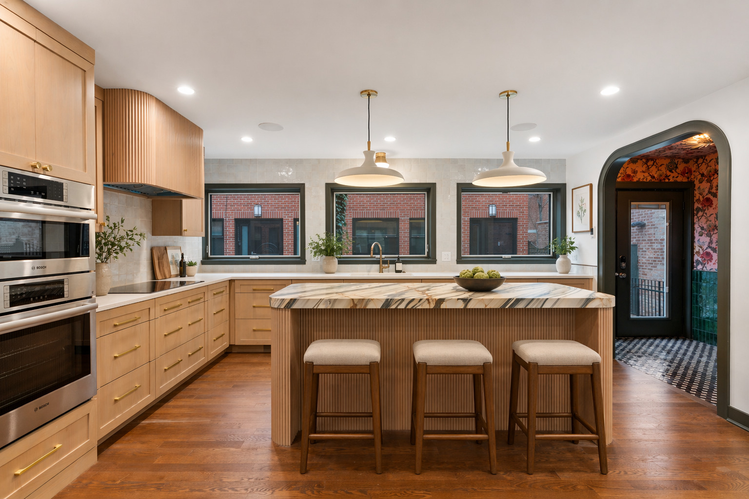 2110 N Hudson Avenue Unit: C