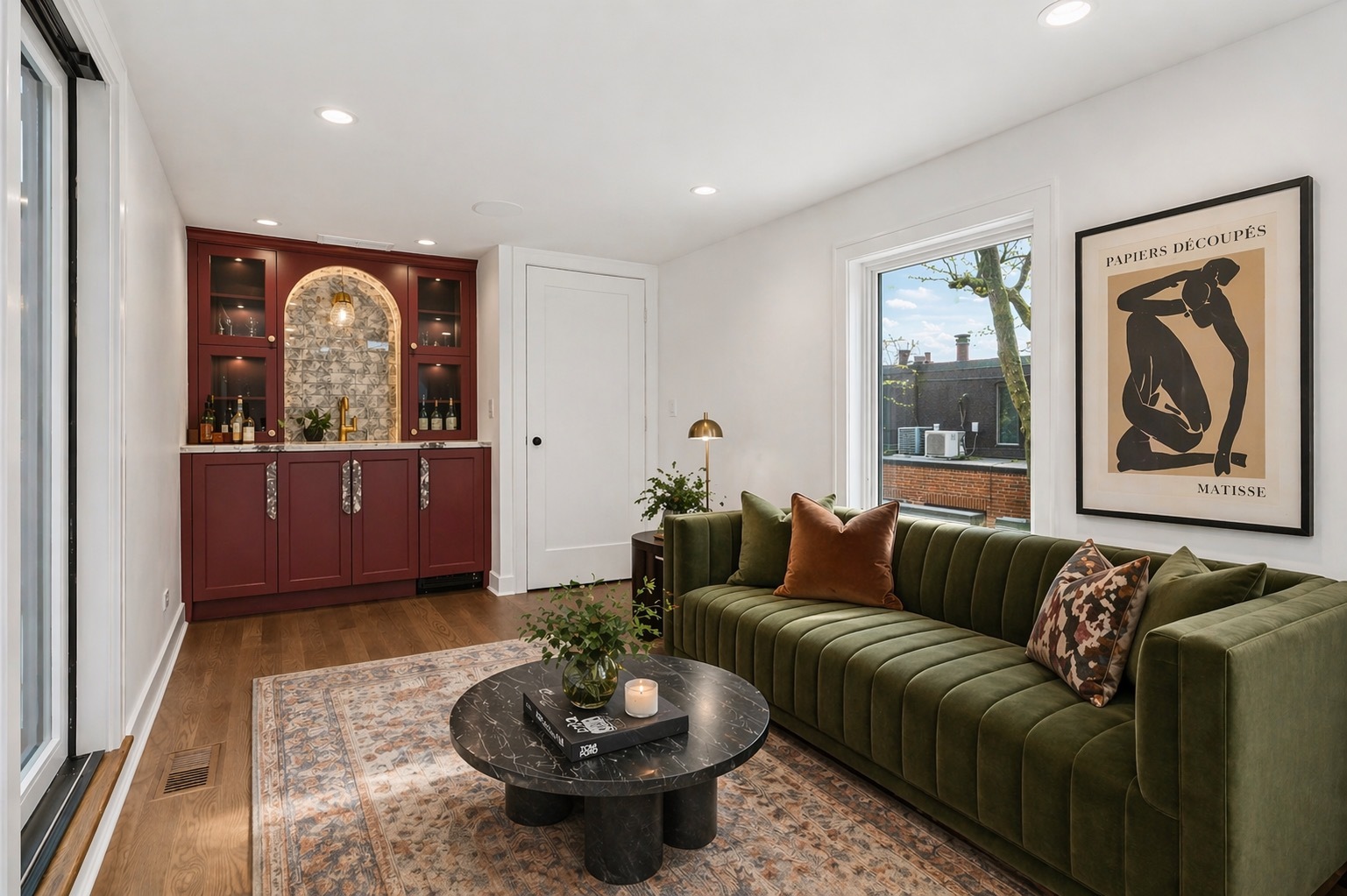 2110 N Hudson Avenue Unit: C