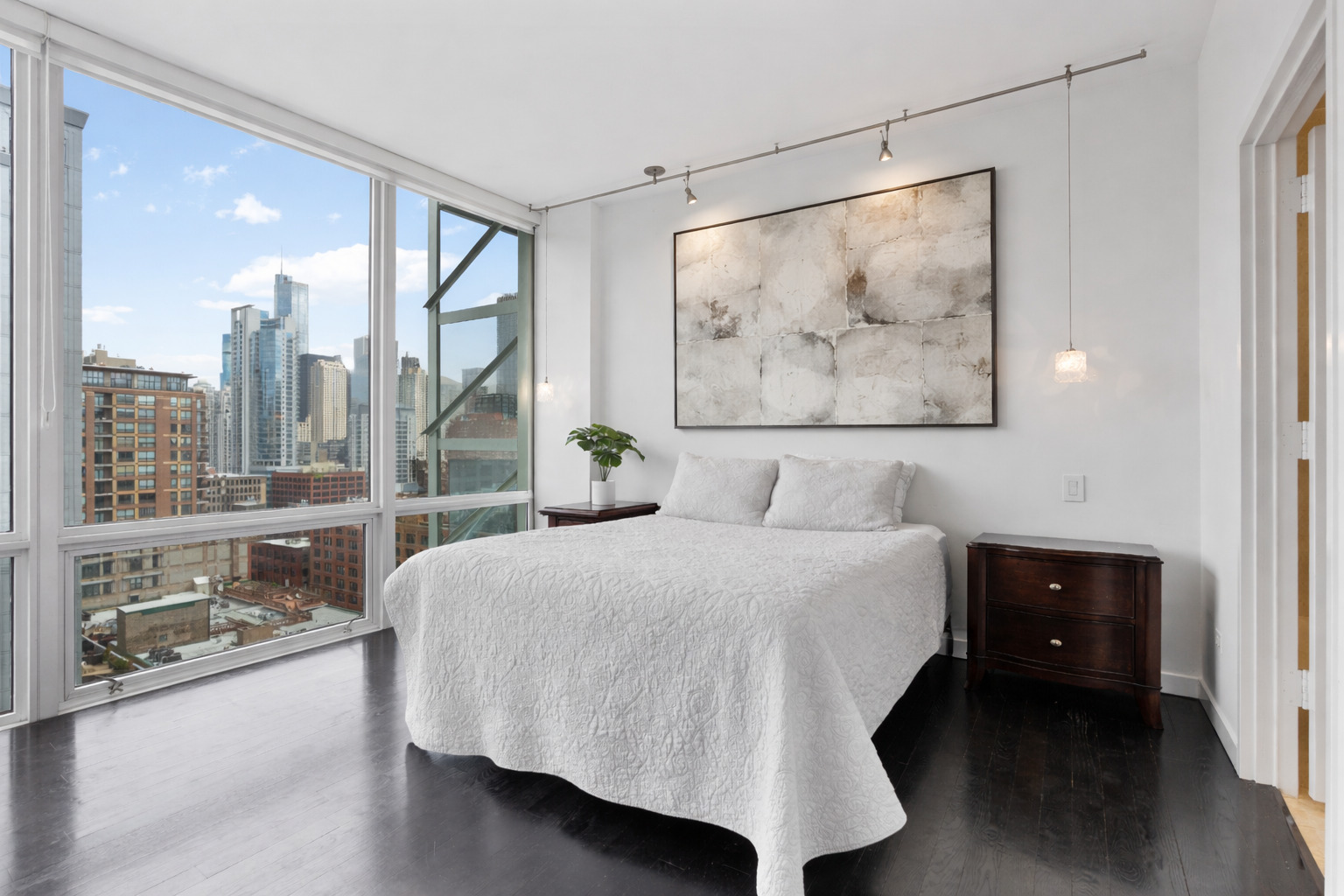 653 N Kingsbury Street Unit: 1405