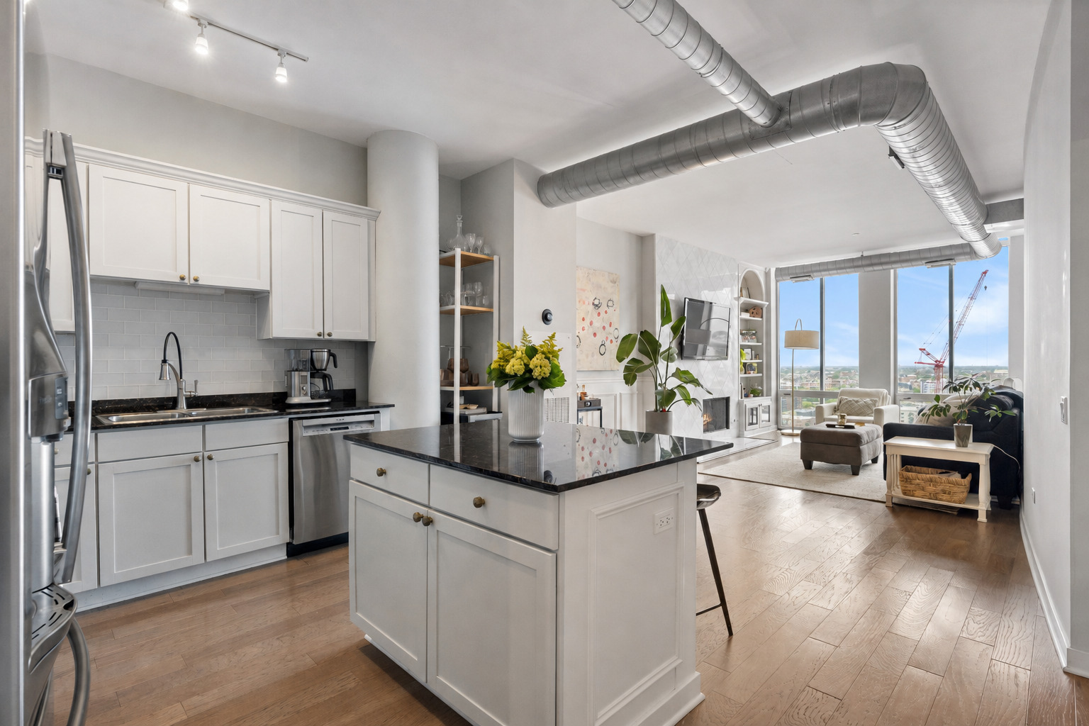 720 N LARRABEE Street Unit: 1710