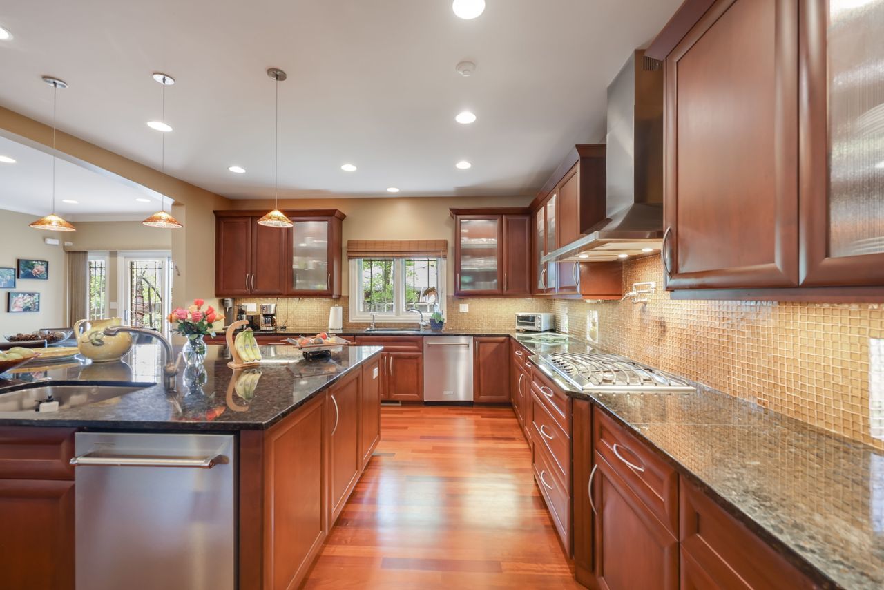 4315 Suffield Court