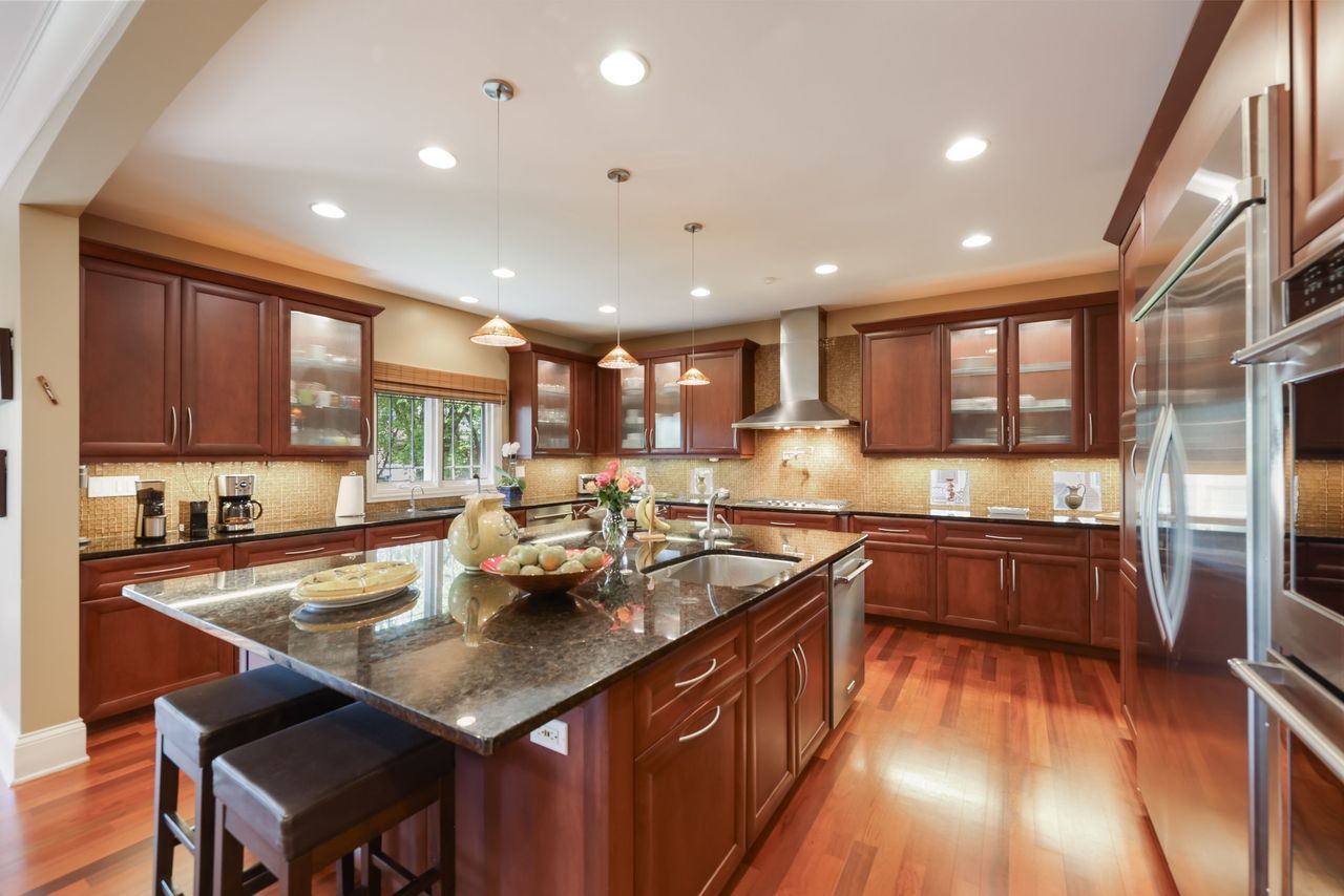 4315 Suffield Court