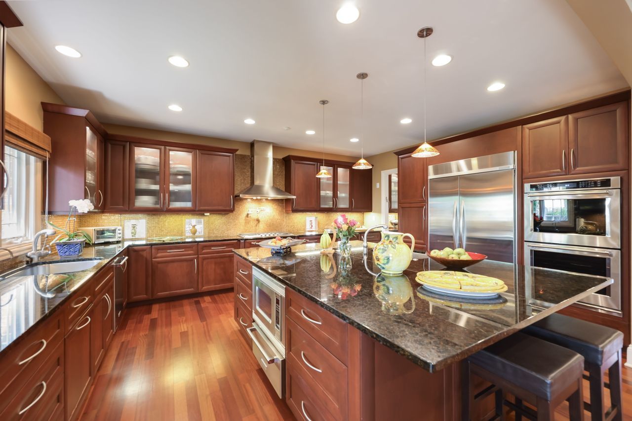 4315 Suffield Court