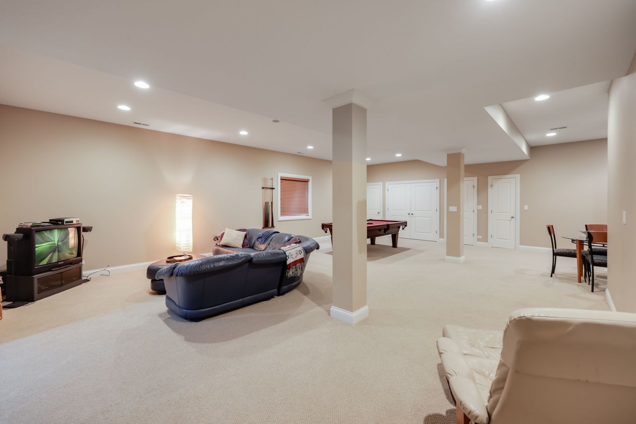 4315 Suffield Court