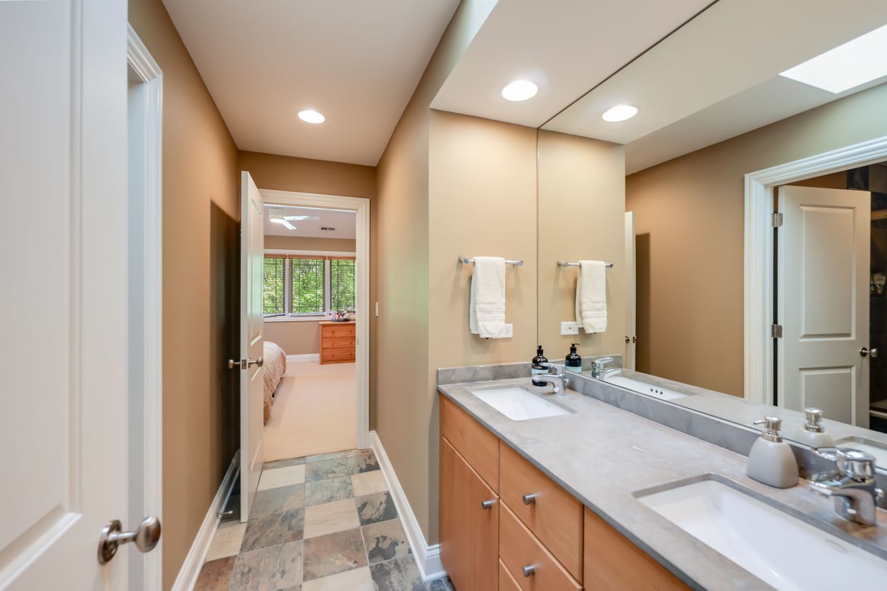 4315 Suffield Court