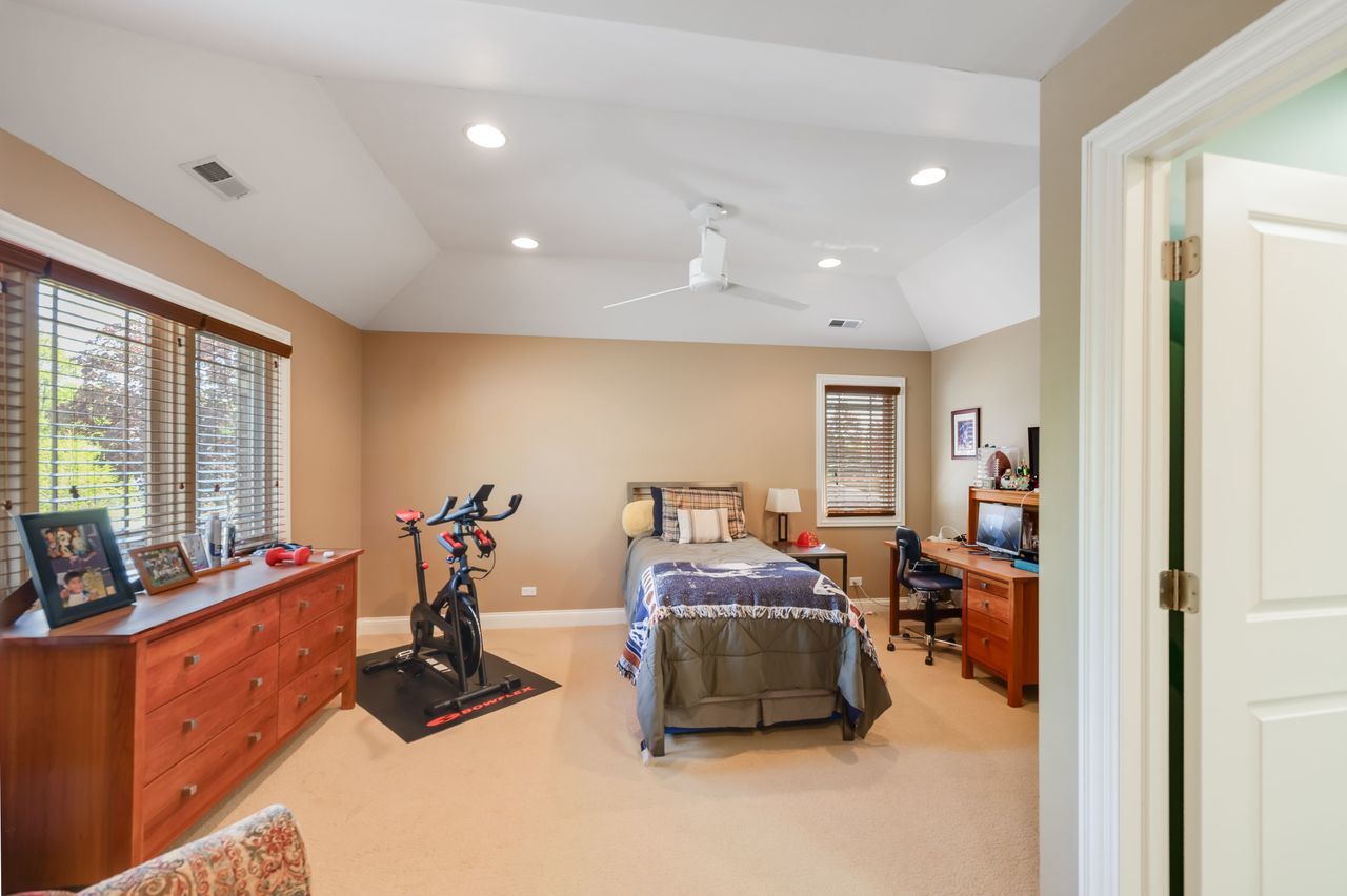 4315 Suffield Court