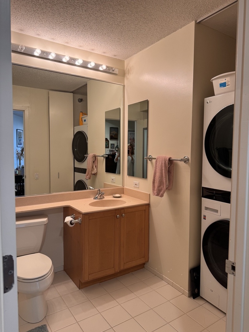 400 N La Salle Drive Unit: 3001