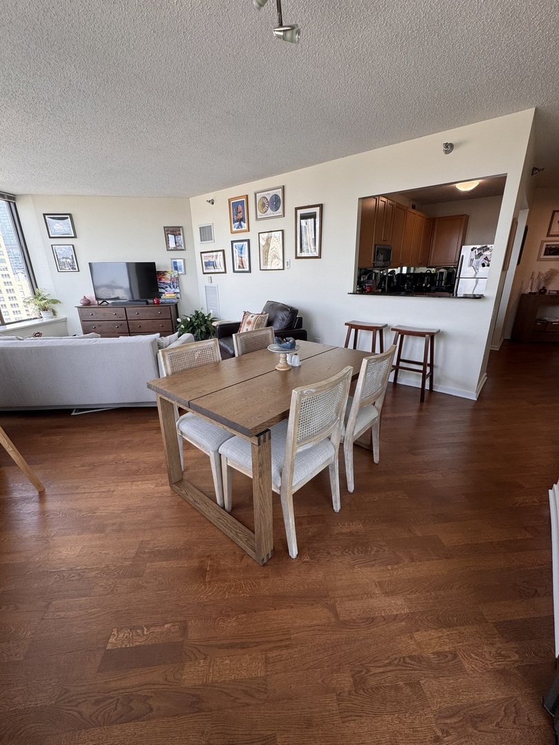 400 N La Salle Drive Unit: 3001